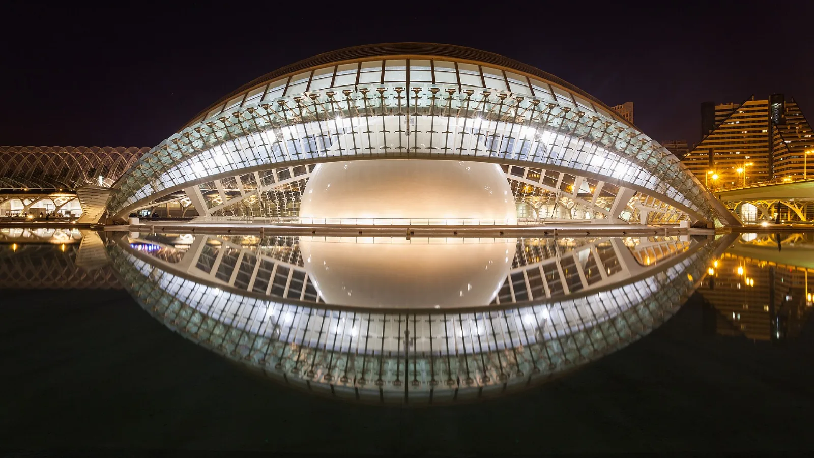 El Hemisfèric de la Ciudad de las Artes y las Ciencias de Valencia