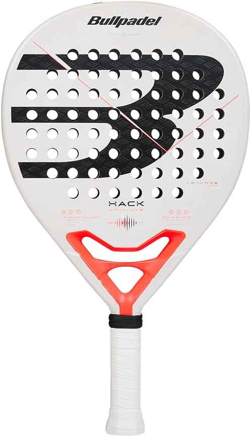 Bullpadel Hack 02 Advance 2026 pala de pádel de potencia blanca con detalle rojo